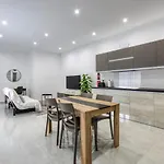 A Lovely 1br With Balcony Just Off The Coast By 360 Estates