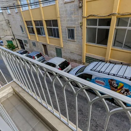 A Lovely 1br With Balcony Just Off The Coast By 360 Estates * Saint Julian's