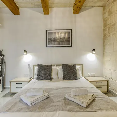 A Lovely 1br With Balcony Just Off The Coast By 360 Estates * Saint Julian's