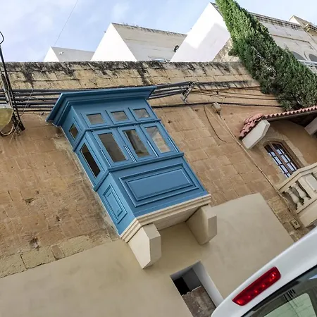 A Lovely 1br With Balcony Just Off The Coast By 360 Estates Lejlighed *