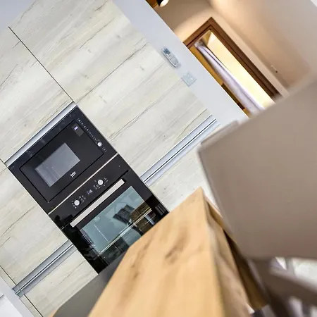 A Lovely 1br With Balcony Just Off The Coast By 360 Estates